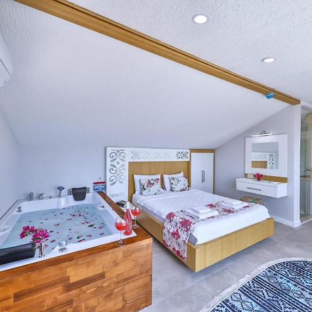 Hediye Hanim Suit&Apart Aparthotel Kaş Luaran gambar