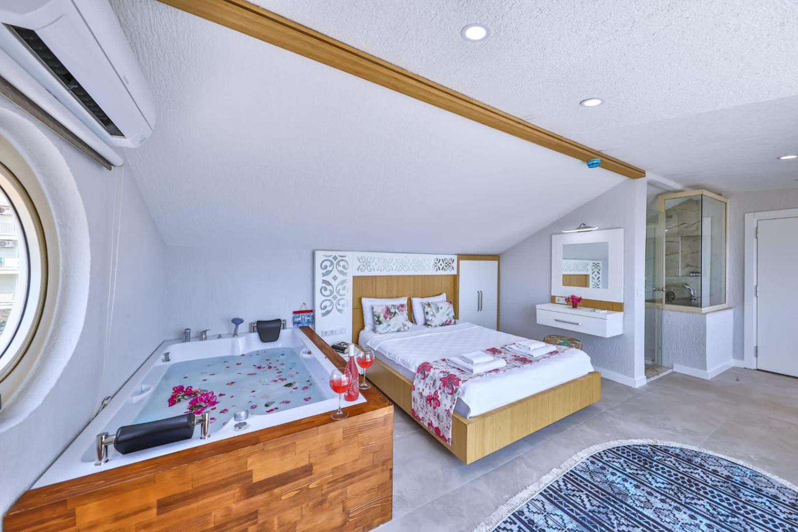 Hediye Hanim Suit&Apart Aparthotel Kaş Luaran gambar
